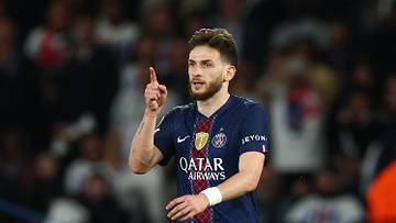 Khvicha Kvaratskhelia et le PSG ont battu le Bayern. Khvicha Kvaratskhelia et le PSG ont battu le Bayern.