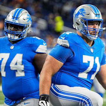 Detroit Lions guard Kevin Zeitler (71) warm up before the Tampa Bay Buccaneers game at Ford Field in Detroit on Sunday, September 15, 2024.
