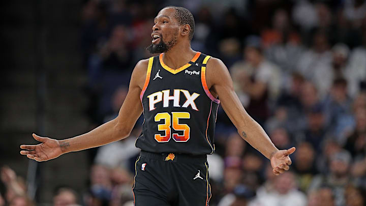 Phoenix Suns v Memphis Grizzlies