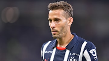 El español Sergio Canales no se sentiría a gusto con el estratega argentino Martín Demichelis, lo que lo ha llevado a desobedecerlo en el terreno de juego.