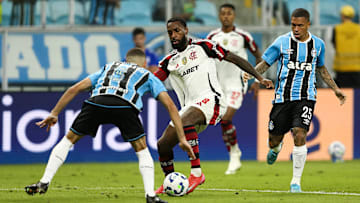 Gerson foi pivô de lance polêmico em Grêmio x Flamengo