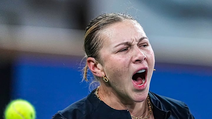 Amanda Anisimova screams