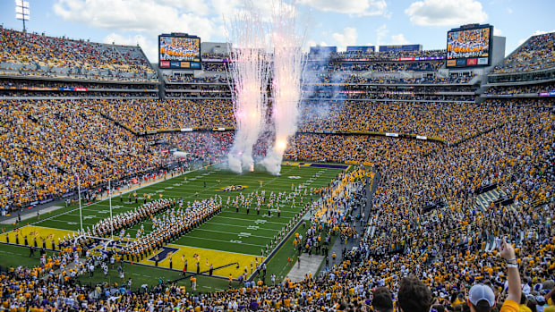 EA Sports rankings for college football's 10 best stadiums
