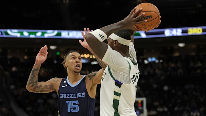 Memphis Grizzlies v Milwaukee Bucks