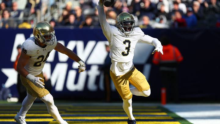 Notre Dame v Navy