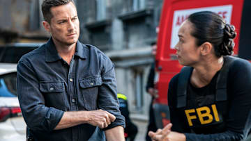 “They Paid More” – When a bus full of American volunteers is hijacked in a dangerous section of Morocco, the Fly Team works to locate the missing aid workers and the people who kidnapped them, on FBI: INTERNATIONAL, Tuesday, Dec. 3 (9:00-10:00 PM, ET/PT) on the CBS Television Network, and streaming on Paramount+ (live and on-demand for Paramount+ with SHOWTIME subscribers, or on-demand for Paramount+ Essential subscribers the day after the episode airs). Pictured (L-R): Jesse Lee Soffer as