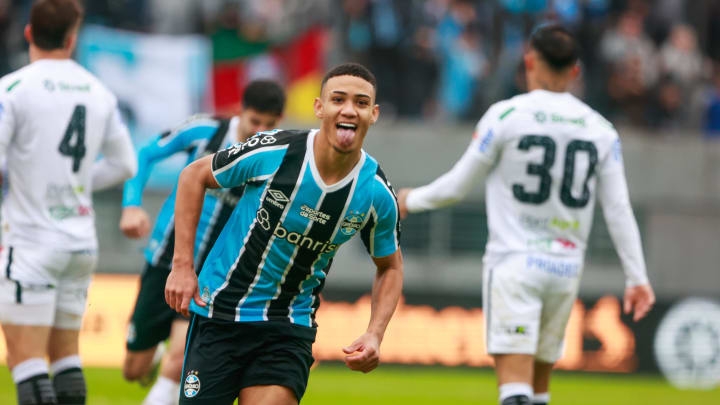 Gustavo Nunes faz gol para o Grêmio na vitória sobre o Operário-PR na Copa do Brasil