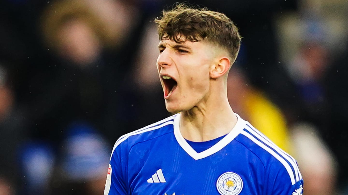 Chelsea Plans Multiple Transfers Including Striker, Defender Targets