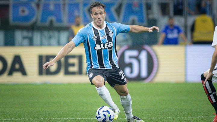 Arthur vem se destacando nos jogos do Grêmio