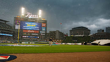 Toronto Blue Jays v Detroit Tigers
