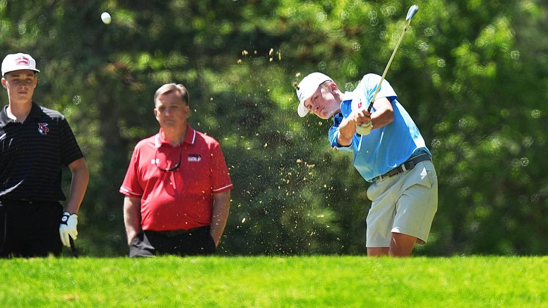 Ballard’s Jordan Domino tees the ball onto the 13th hole in the Raccoon River Conference! Boys golf at Veenker Golf Course, in Ames, Iowa. Ballard’s Jordan Domino tees the ball onto the 13th hole in the Raccoon River Conference! Boys golf at Veenker Golf Course, in Ames, Iowa.