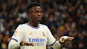 "Bleibt ruhig, Fans - ich bleibe hier", schien Vinicius nach seinem Siegtor gegen Sevilla sagen zu wollen