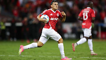 Colorado joga diante do seu torcedor