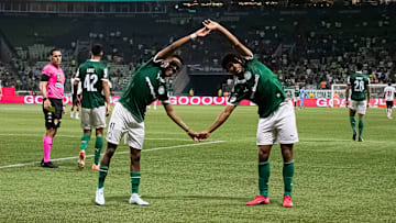 Palmeiras vence e mantém chances de classificação no Paulistão 
