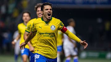 Raphael Veiga será um dos titulares do Palmeiras contra o Juventude