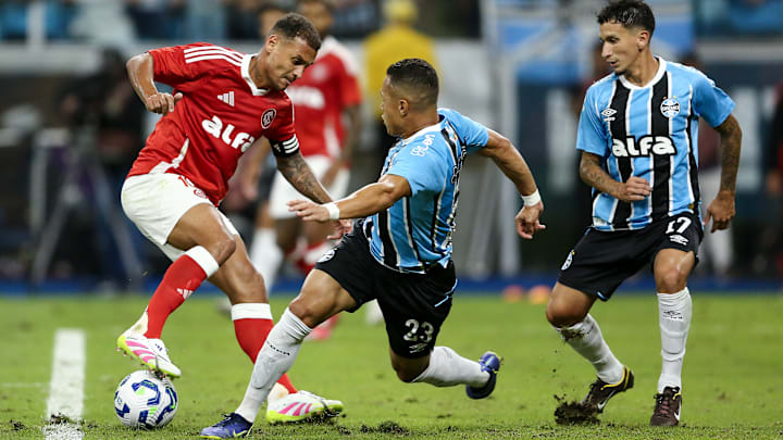 Inter e Grêmio disputam o último Gre-Nal da temporada Inter e Grêmio disputam o último Gre-Nal da temporada