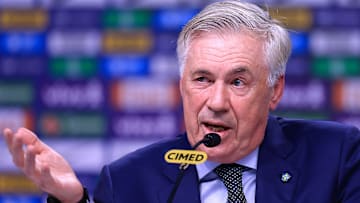 Treinador confirmou time ofensivo para enfrentar o Chile