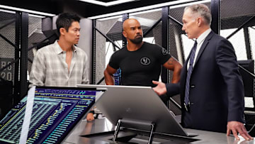 “Human Interest” – Tan is left reeling when his girlfriend is kidnapped, and 20-Squad must race to track down a violent cartel leader who may be behind the abduction, on S.W.A.T., Friday, Nov. 15 (8:00-9:00 PM, ET/PT) on the CBS Television Network, and streaming on Paramount+ (live and on-demand for Paramount+ with SHOWTIME subscribers, or on-demand for Paramount+ Essential subscribers the day after the episode airs)*. Pictured (L-R): David Lim as Victor Tan, Shemar Moore as Daniel “Hondo”