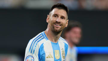 Lionel Messi sera titulaire pour ce choc au sommet.