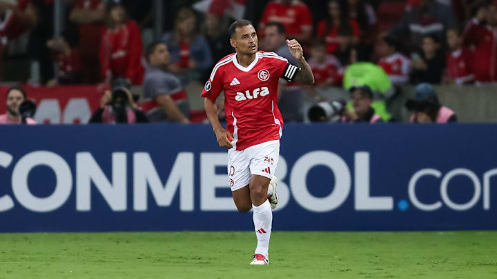 Alan Patrick é o camisa 10 e líder em gols do Inter na temporada