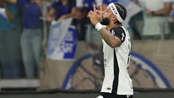 Memphis Depay abriu o placar no primeiro tempo