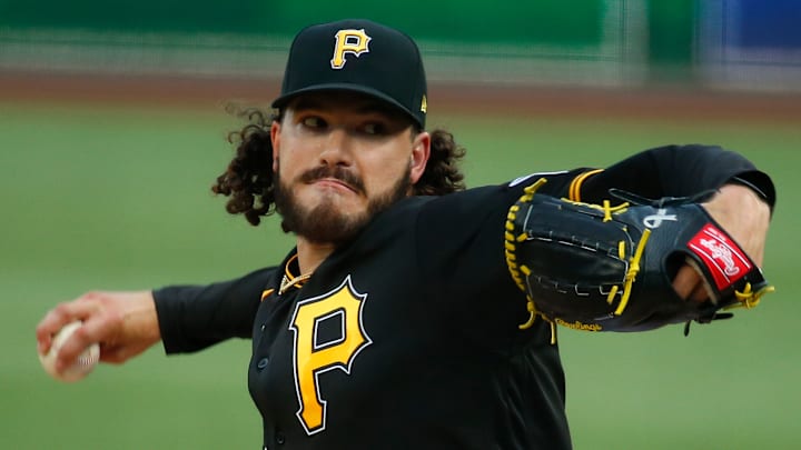 Antes de jugar en la KBO, Cody Ponce tuvo un breve paso por la MLB con los Piratas de Pittsburgh