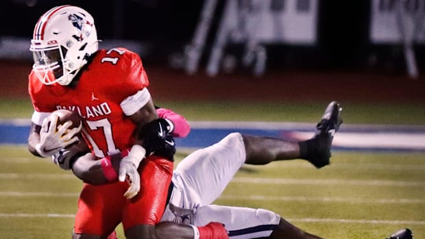 Oakland's Daune Morris.