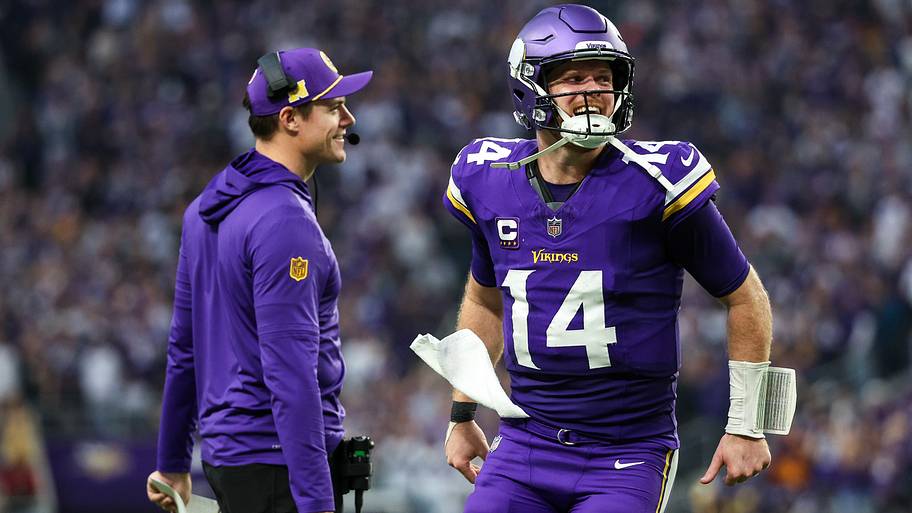 Minnesota Vikings coach Kevin O'Connell and former quarterback Sam Darnold