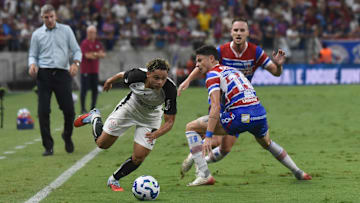 Dieguinho foi titular do Timão nesta quarta
