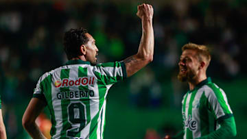 Gilberto marcou os dois gols do Juventude
