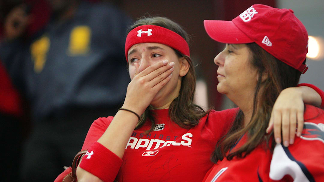 Fans of 3 NHL clubs could face a sour season if things go south quickly in the 2025-26.