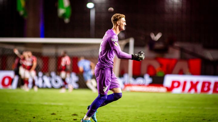 Leo Linck, goleiro do Athletico