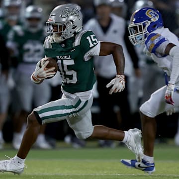 De La Salle junior speedster Jaden Jefferson if off to the races on his way on a 43-yard touchdown run in the third quarter of the Spartans 39-10 win over Serra in Week 2 of the 2024 season. On Friday, Jefferson had three touchdown runs and 108 yards rushing on seven carries in the Spartans' 42-0 win over San Ramon Valley. 