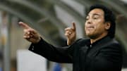 Hugo Sánchez aún sería opción para dirigir a Cruz Azul