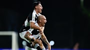 Maicon e Pablo Galdames estão entre os jogadores mais contestados do Vasco