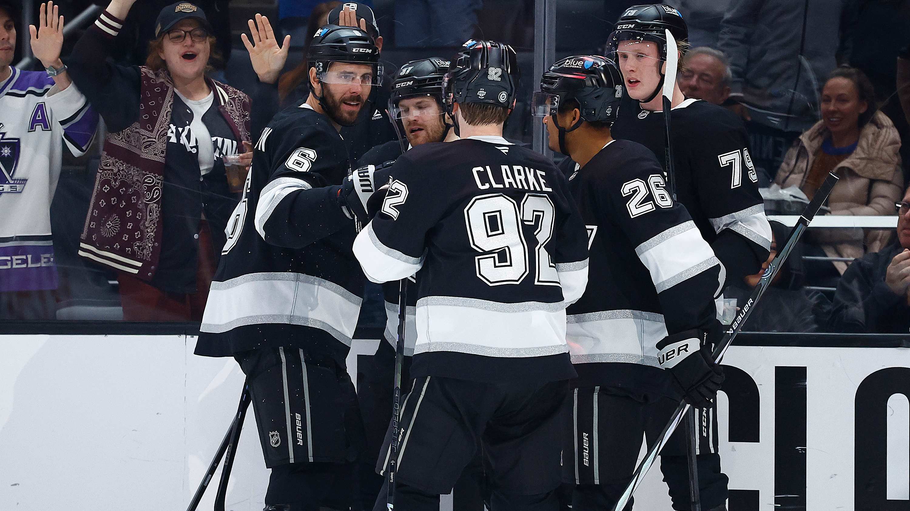 ロサンゼルス・キングスのNHLランキングを16試合を通じて更新