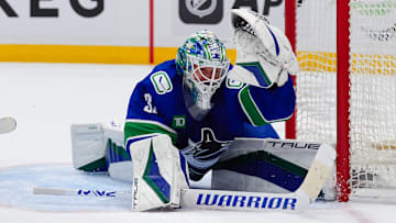 Toronto Maple Leafs v Vancouver Canucks