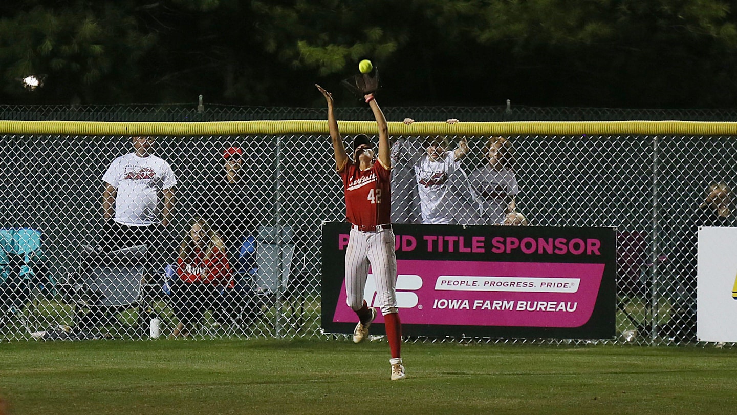 Wayne takes over as new No. 1 in 1A Iowa high school softball