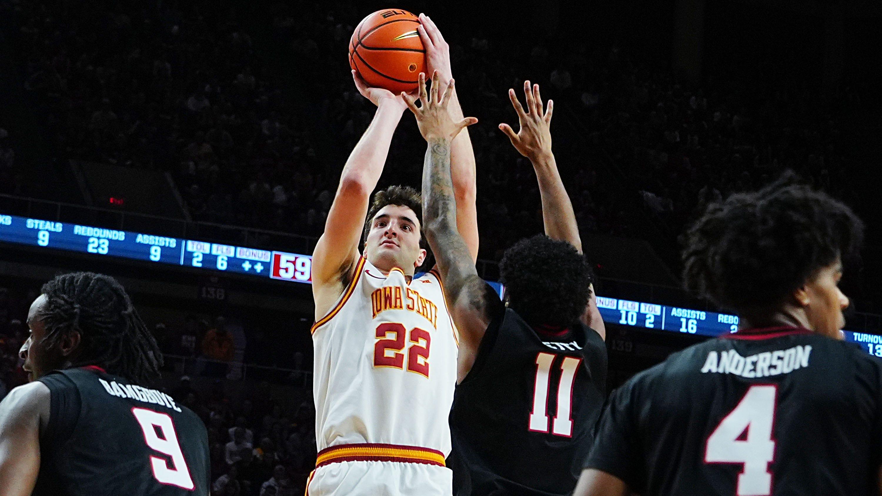 Milan Momcilovic predicted to return to college in a Kentucky vs.  Louisville face off
