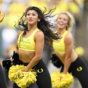 Oregon ducks uniforms minnesota golden gophers autzen stadium color fans dante moore dan lanning watch tv odds park injury weather