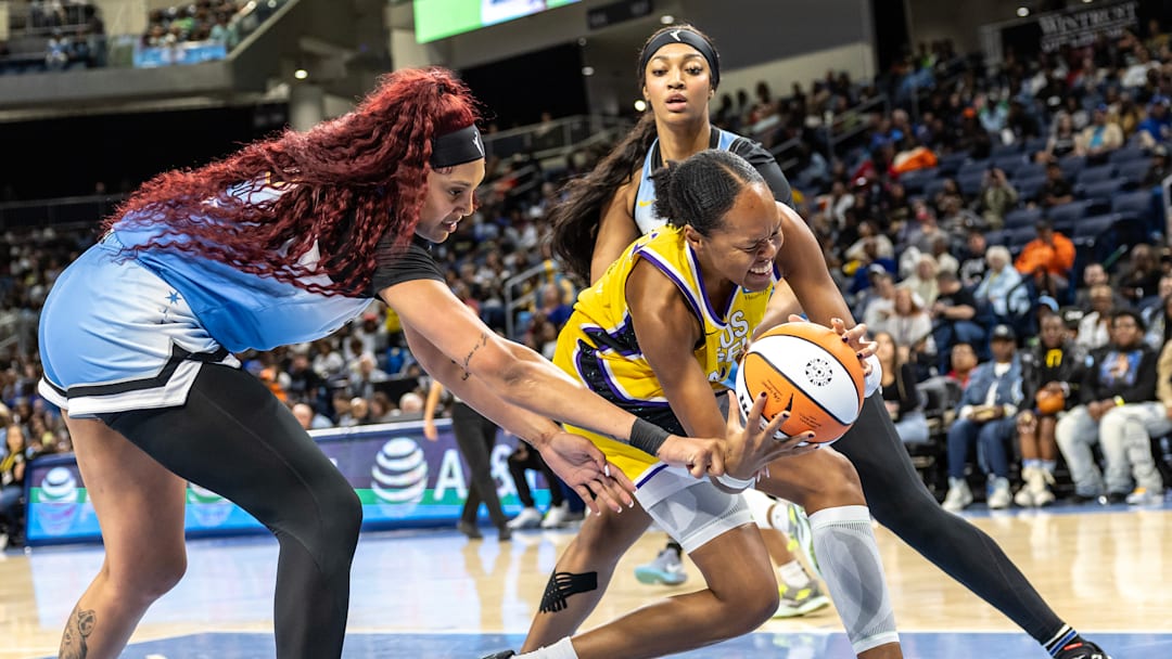 Los Angeles Sparks v Chicago Sky