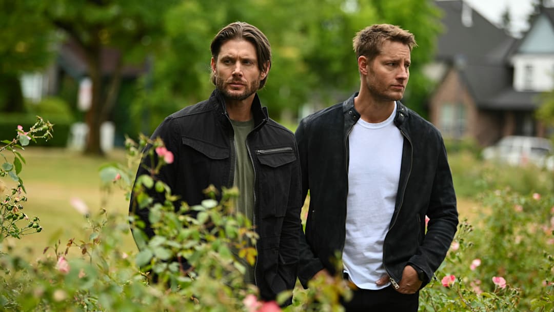 “Ontological Shock” – When Colter suddenly disappears during his search for a missing father, Reenie recruits his brother, Russell (Jensen Ackles), for help, on the CBS Original series TRACKER, Sunday, Oct. 20 (8:30-9:30 PM, ET/PT) on the CBS Television Network, and streaming on Paramount+ (live and on-demand for Paramount+ with SHOWTIME subscribers, or on-demand for Paramount+ Essential subscribers the day after the episode airs)*. Pictured: Jensen Ackles and Justin Hartley.