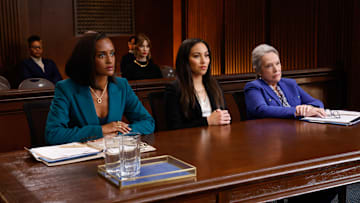 “A Guy Named Greg” – Matty’s rusty trial skills are put to the test during a wrongful termination case by a woman claiming she was sexually harassed by her boss. Also, the firm’s jury consultant and master lie detector, Shae (Yael Grobglas), joins the case, on MATLOCK, Thursday, Oct. 24 (9:01-10:00 PM, ET/PT) on the CBS Television Network, and streaming on Paramount+ (live and on demand for Paramount+ with SHOWTIME subscribers, or on demand for Paramount+ Essential subscribers the day after the
