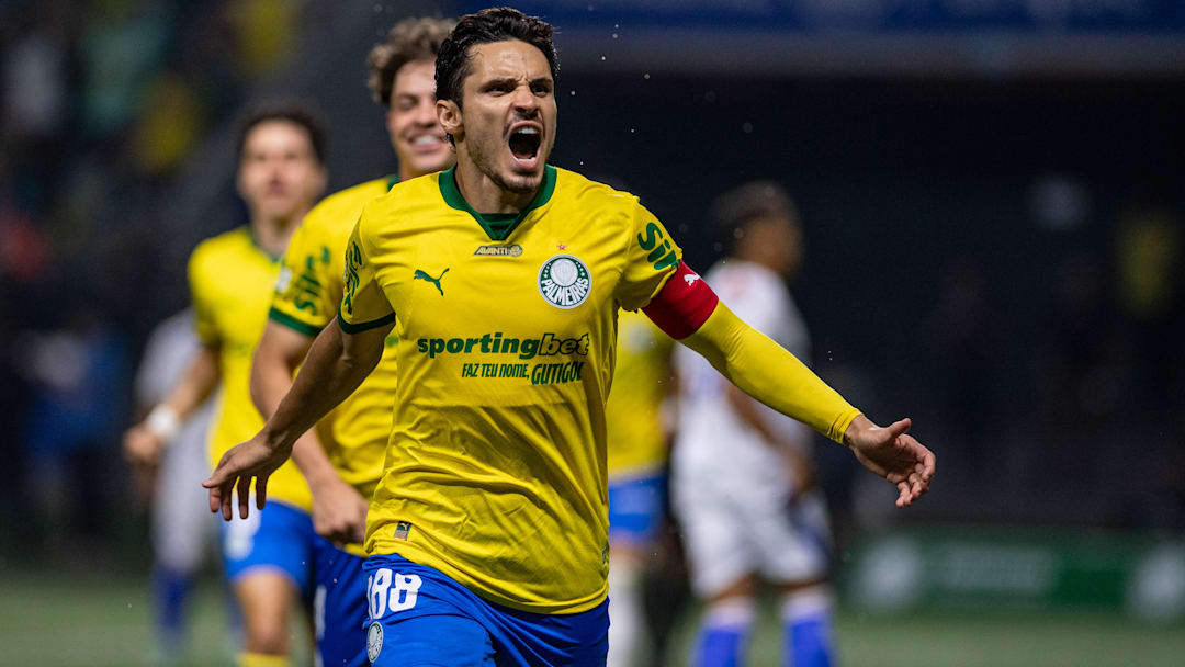Raphael Veiga deve ser titular do Palmeiras contra o Flamengo na final da Libertadores 2025