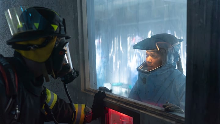 9-1-1 - ÒLab RatsÓ - Athena and Buck are in a race against time to rescue the rest of the 118 following the fire in the bio lab. THURSDAY, APRIL 17 (THURSDAY, APRIL 17) on ABC. (Disney/Christopher Willard) 
ANGELA BASSETT