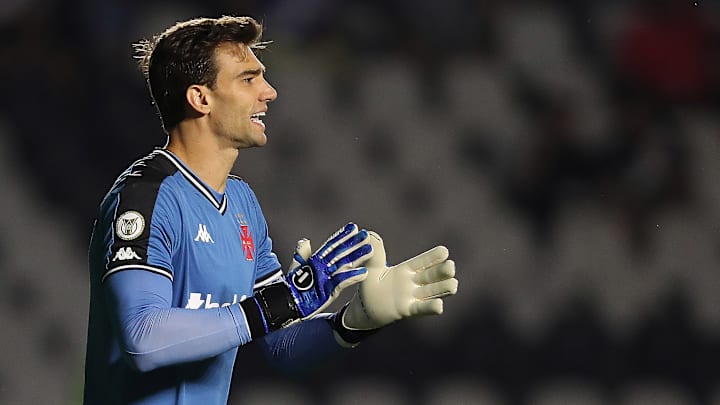 Goleiro é titular absoluto do Vasco