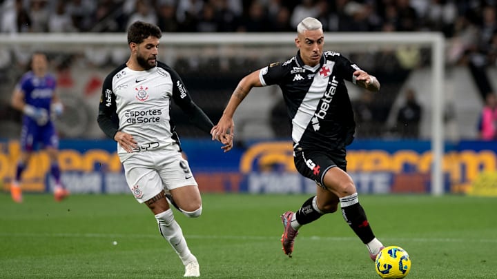 Vasco e Corinthians não saíram do 0 a 0 na Neo Química Arena 