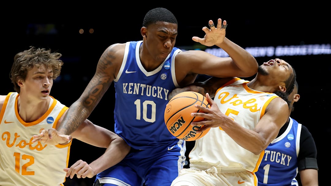 Kentucky v Tennessee