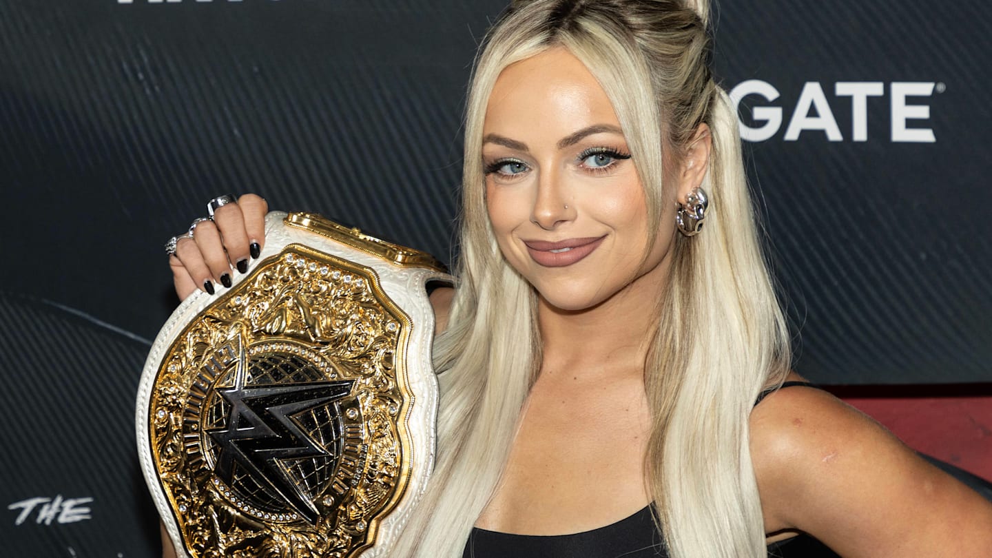 WWE Plans Liv Morgan Return Early 2026 After Shoulder Injury