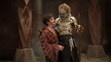 Dónal Finn (Mat Cauthon), Robert Strange (Eelfinn) filming The Wheel of Time season 3 finale. Image: Prime Video.